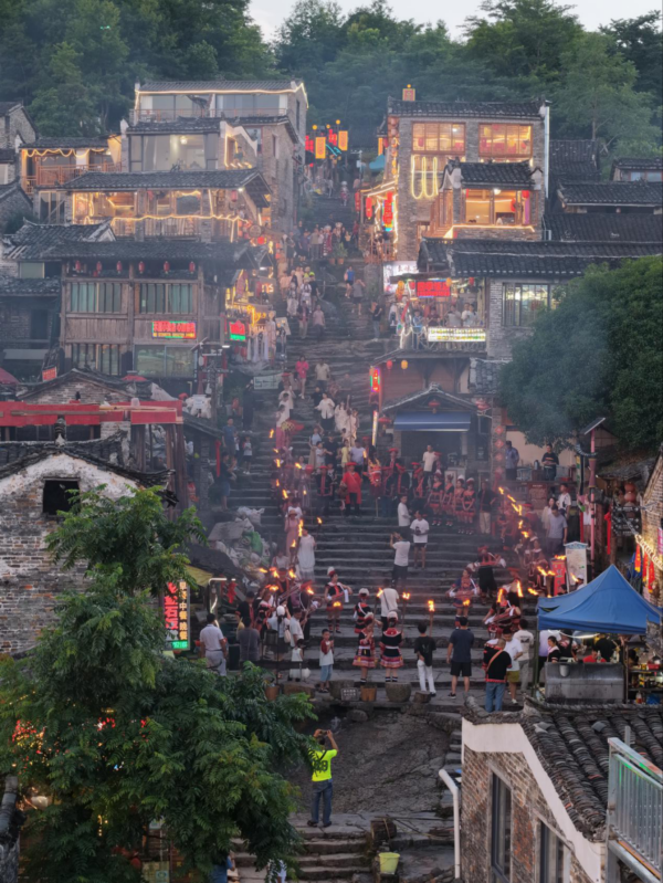 至慧策略 瑶山天籁唱响千年古寨  “千年瑶寨开唱季”谱写农文旅融合新乐章